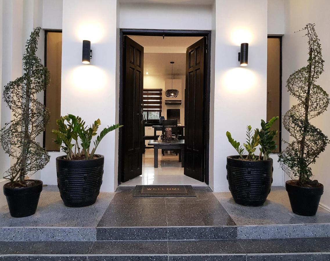 Tagaytay Summer House タガイタイ エクステリア 写真
