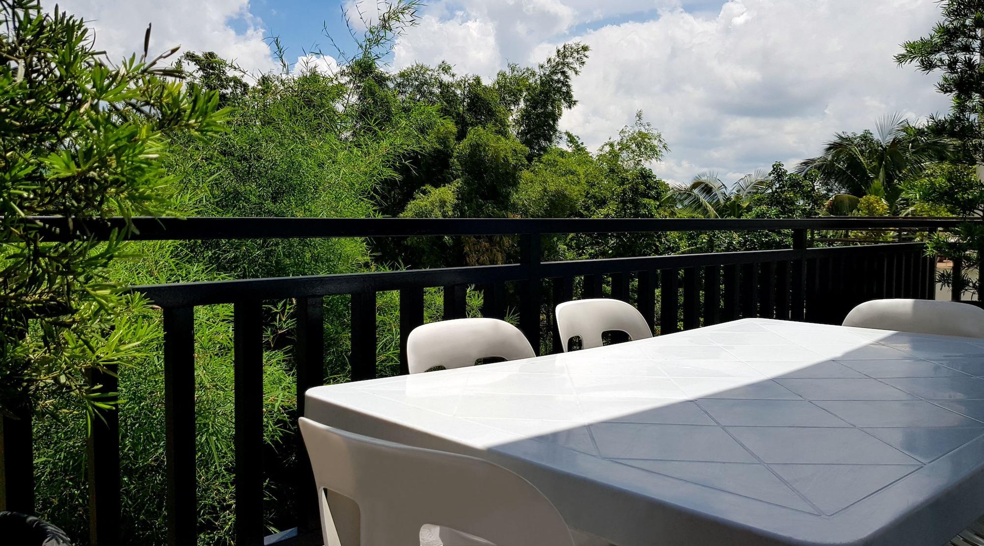 Tagaytay Summer House タガイタイ エクステリア 写真