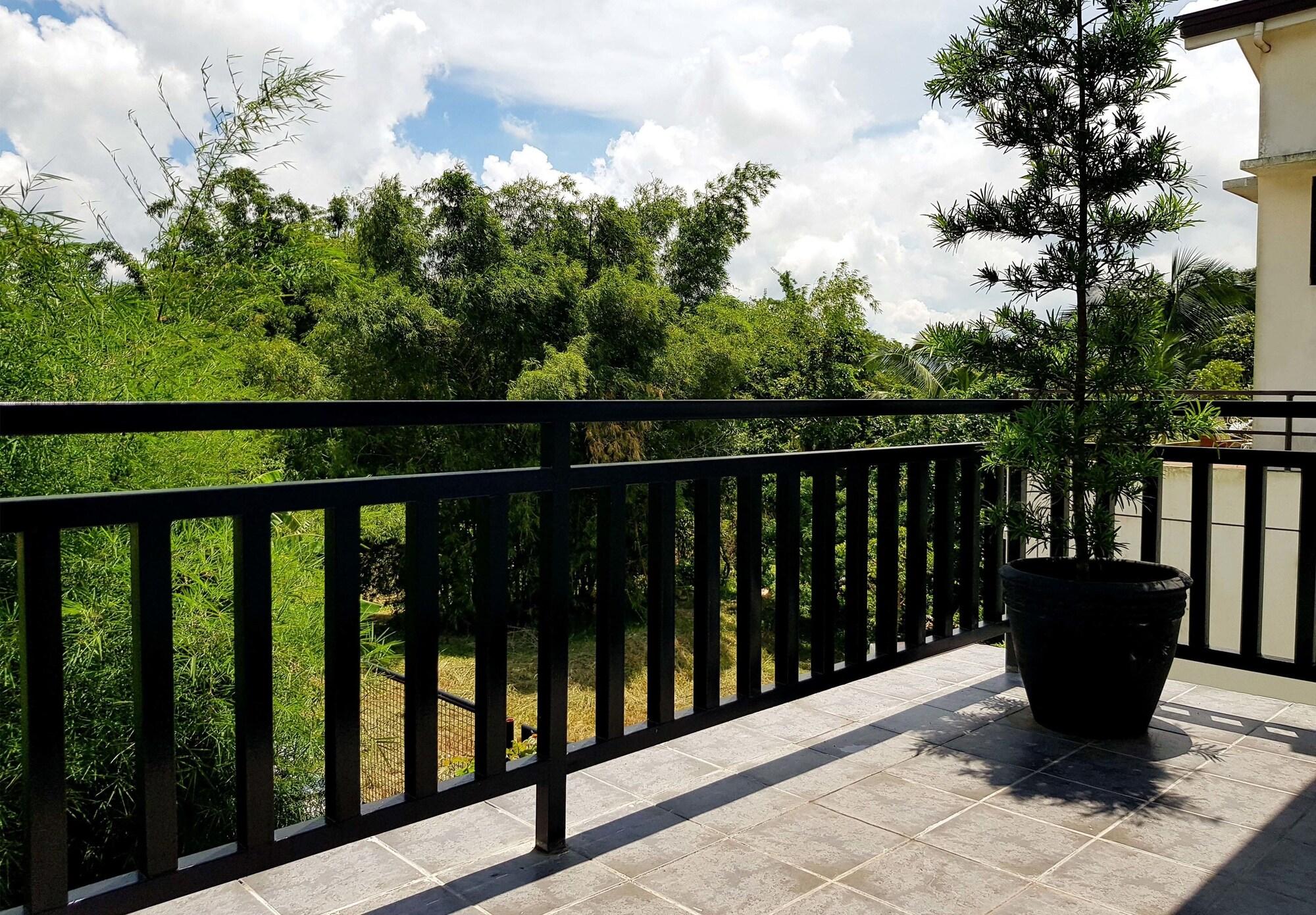 Tagaytay Summer House タガイタイ エクステリア 写真
