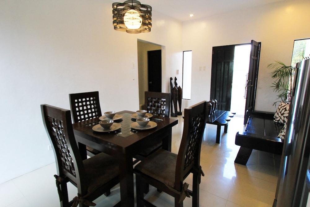 Tagaytay Summer House タガイタイ エクステリア 写真