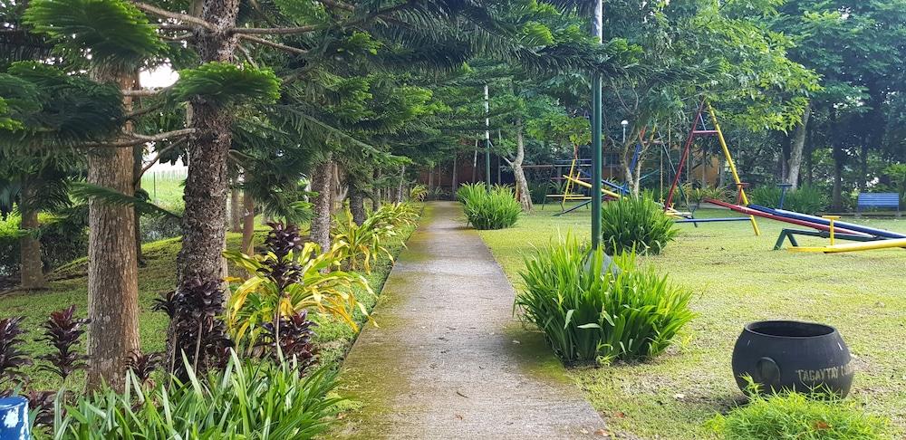 Tagaytay Summer House タガイタイ エクステリア 写真