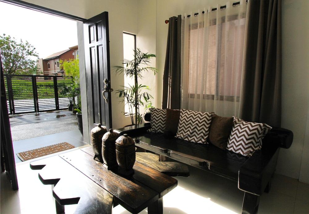 Tagaytay Summer House タガイタイ エクステリア 写真