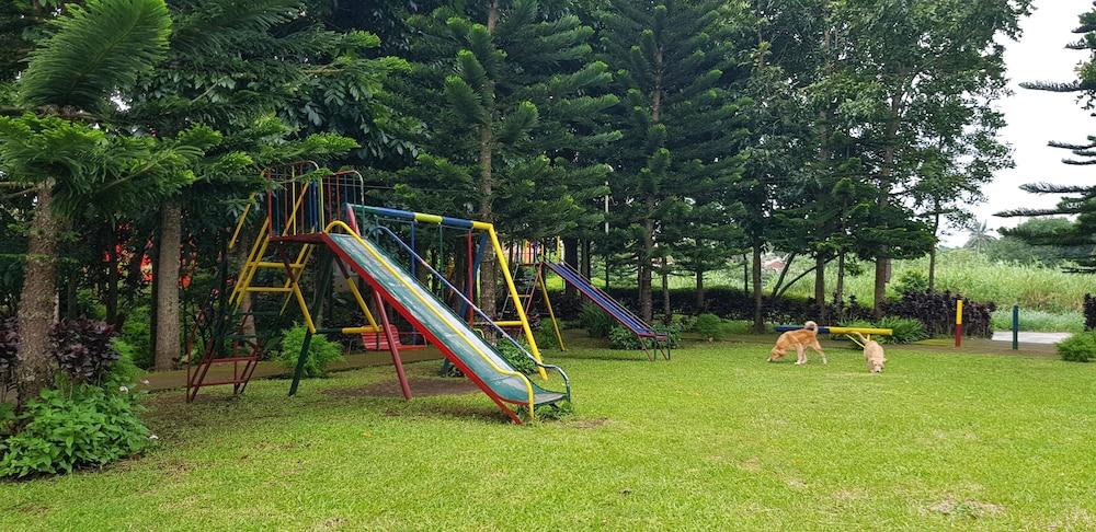 Tagaytay Summer House タガイタイ エクステリア 写真