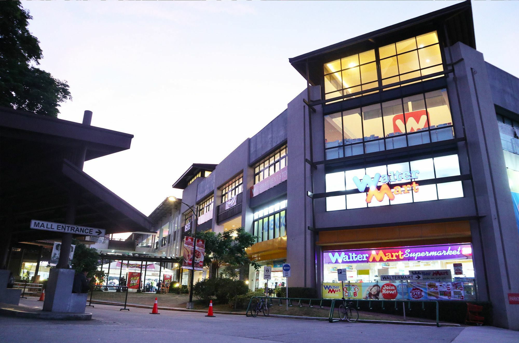 Tagaytay Summer House タガイタイ エクステリア 写真