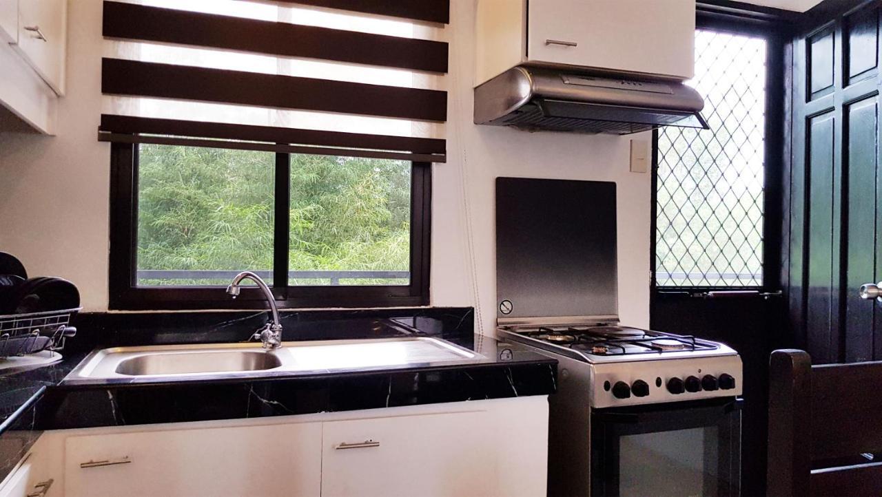 Tagaytay Summer House タガイタイ エクステリア 写真